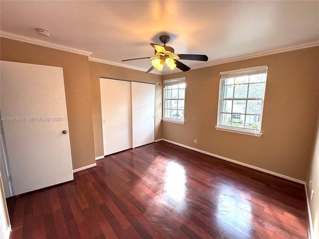 3145 SW 50th St, Dania Beach, FL 33312