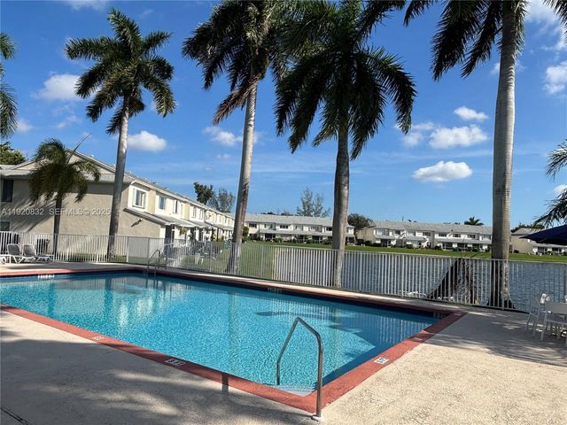 3145 SW 50th St, Dania Beach, FL 33312