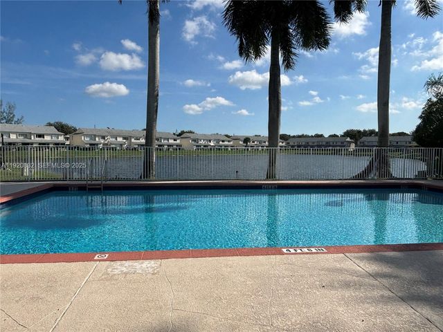 3145 SW 50th St, Dania Beach, FL 33312