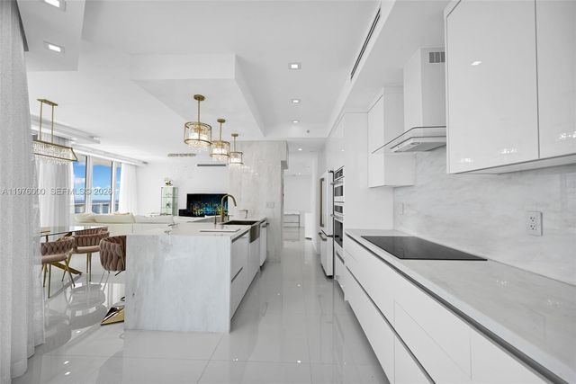 16485 Collins Ave PH36C, Sunny Isles Beach, FL 33160