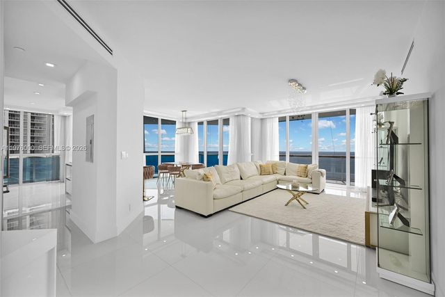 16485 Collins Ave PH36C, Sunny Isles Beach, FL 33160