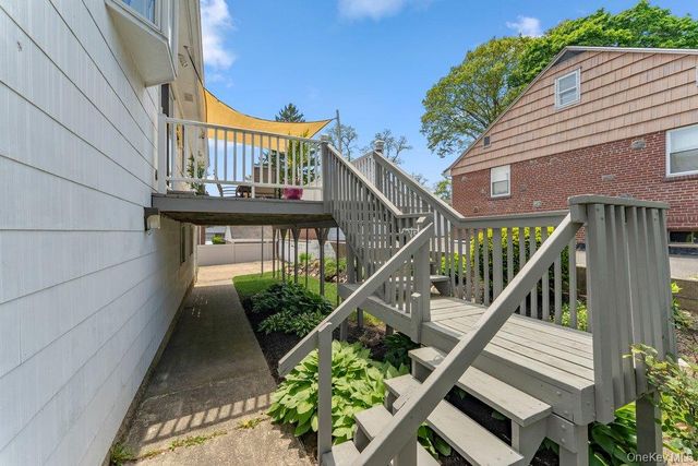 28 Satinwood Road, Bayville, NY 11709