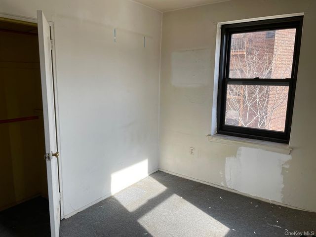 139-10 28th Road 3C, Flushing, NY 11354