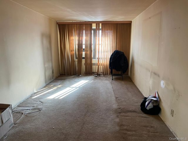 139-10 28th Road 3C, Flushing, NY 11354