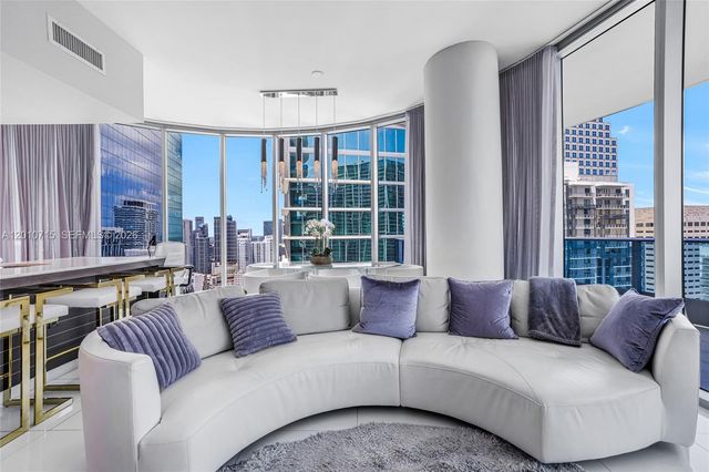 200 Biscayne Boulevard Way 4401, Miami, FL 33131