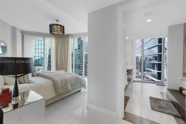 200 Biscayne Boulevard Way 4401, Miami, FL 33131