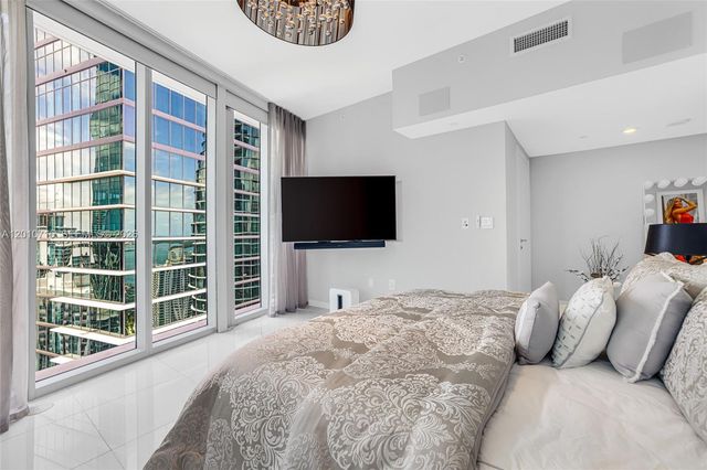 200 Biscayne Boulevard Way 4401, Miami, FL 33131
