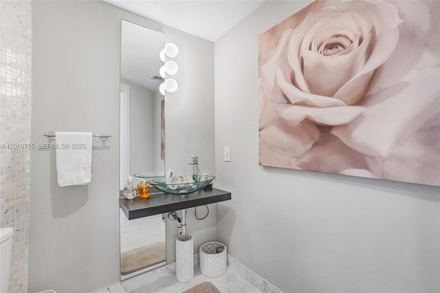 200 Biscayne Boulevard Way 4401, Miami, FL 33131