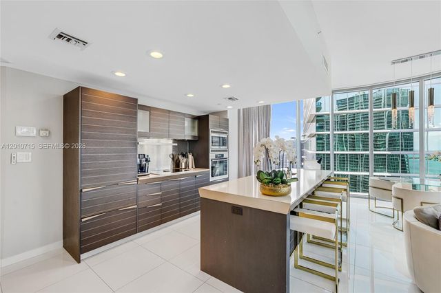 200 Biscayne Boulevard Way 4401, Miami, FL 33131