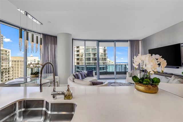 200 Biscayne Boulevard Way 4401, Miami, FL 33131