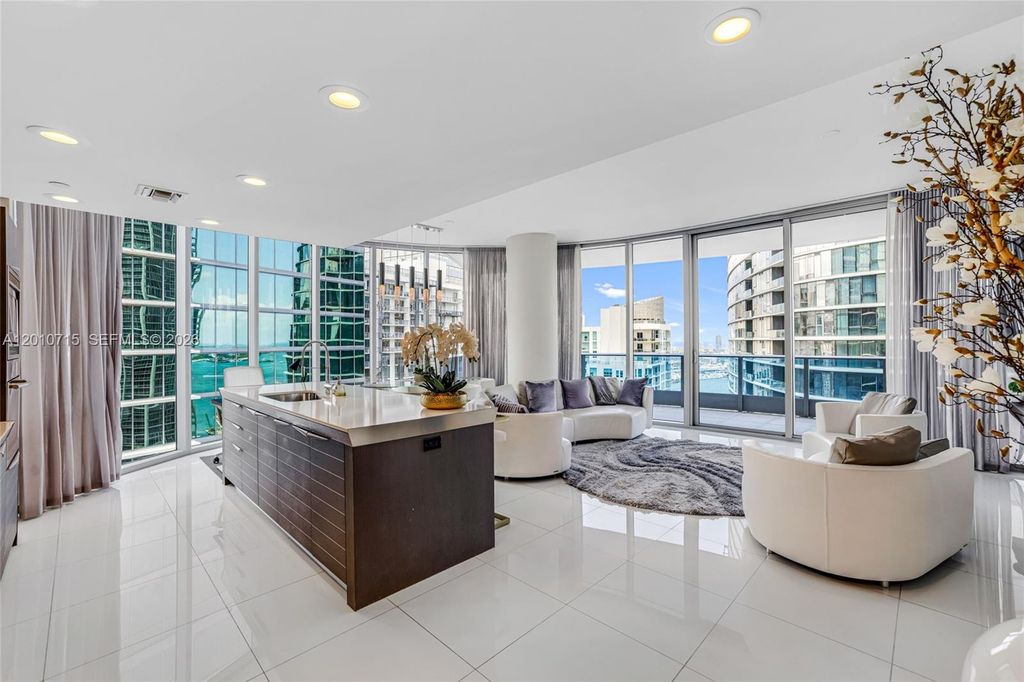 200 Biscayne Boulevard Way 4401, Miami, FL 33131
