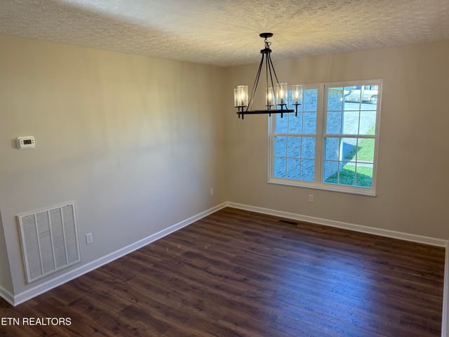 131 Autumn Drive, Clinton, TN 37716