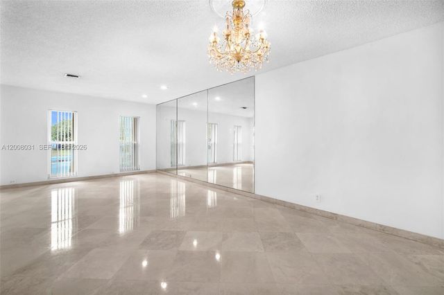 3441 N Hills Drive 00, Hollywood, FL 33021