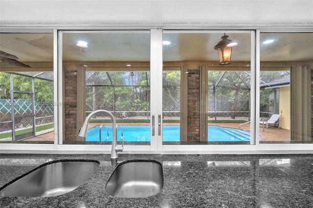 3441 N Hills Drive 00, Hollywood, FL 33021