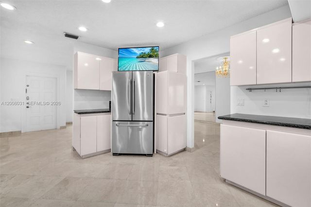 3441 N Hills Drive 00, Hollywood, FL 33021