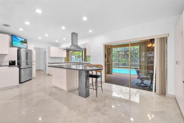 3441 N Hills Drive 00, Hollywood, FL 33021