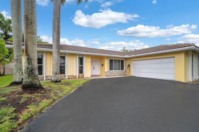 3441 N Hills Drive 00, Hollywood, FL 33021