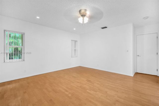 3441 N Hills Drive 00, Hollywood, FL 33021