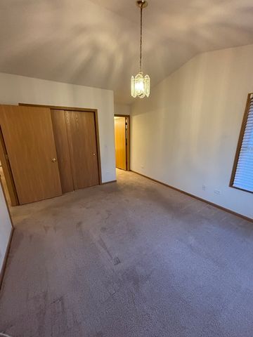 5837 Fieldstone Trail, Mchenry, IL 60050