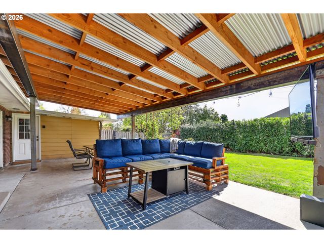 319 Nw 79TH St, Vancouver, WA 98665