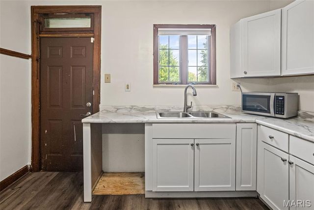 1411 N Charles Street, Belleville, IL 62221