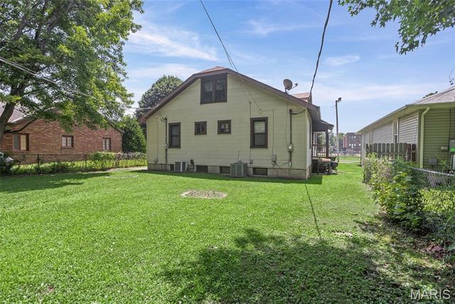 1411 N Charles Street, Belleville, IL 62221