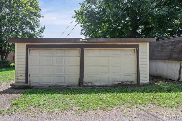 1411 N Charles Street, Belleville, IL 62221