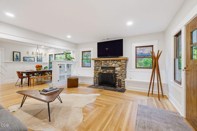 762 B Street, Ashland, OR 97520