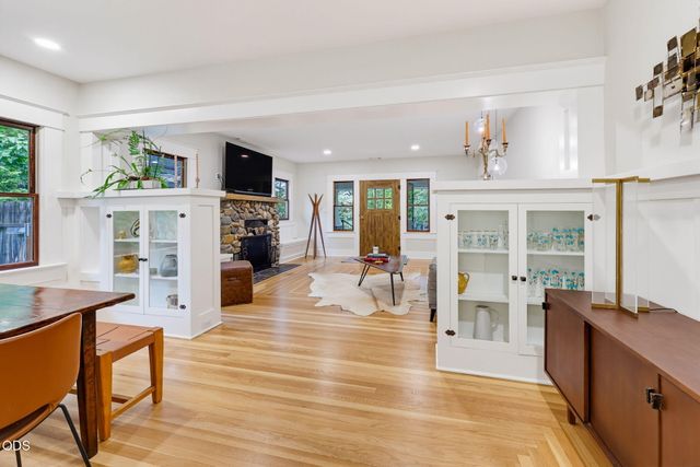 762 B Street, Ashland, OR 97520