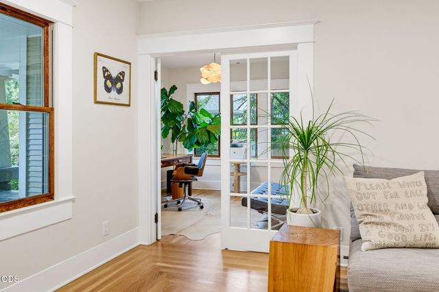 762 B Street, Ashland, OR 97520