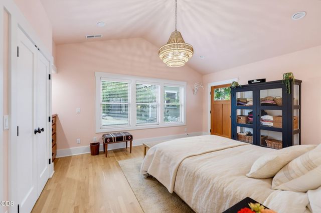 762 B Street, Ashland, OR 97520