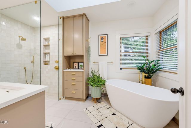 762 B Street, Ashland, OR 97520