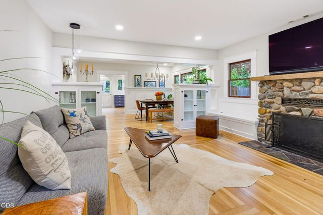 762 B Street, Ashland, OR 97520