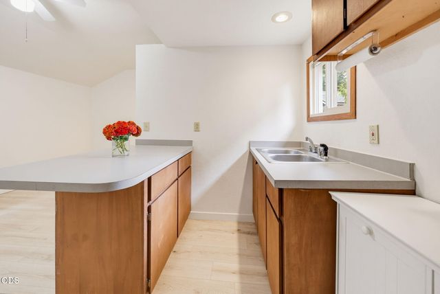 762 B Street, Ashland, OR 97520