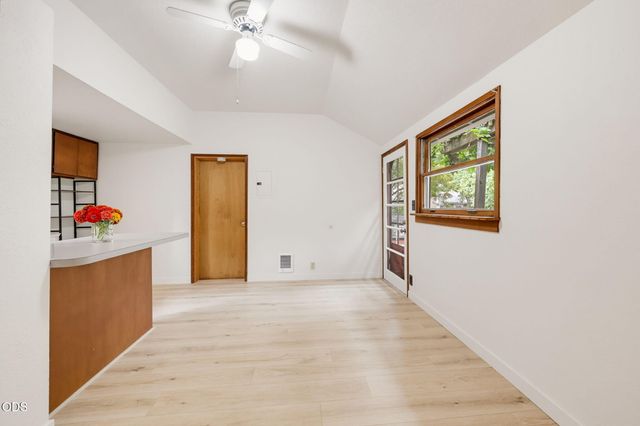 762 B Street, Ashland, OR 97520