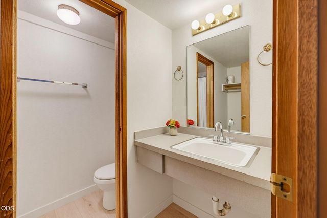 762 B Street, Ashland, OR 97520