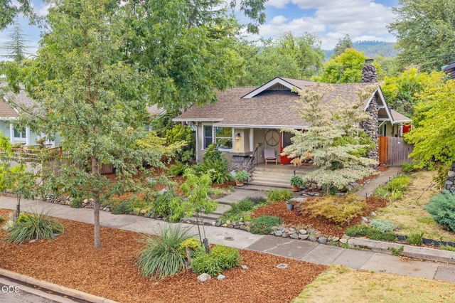 762 B Street, Ashland, OR 97520