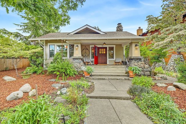 762 B Street, Ashland, OR 97520