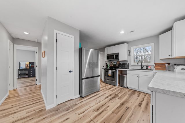 222 N Pine St, Hohenwald, TN 38462