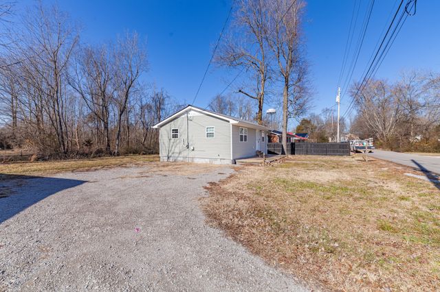 222 N Pine St, Hohenwald, TN 38462