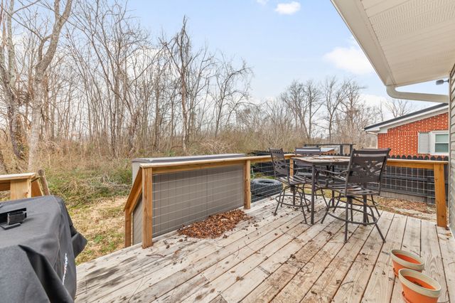 222 N Pine St, Hohenwald, TN 38462