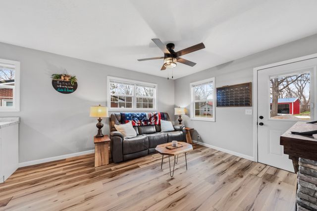222 N Pine St, Hohenwald, TN 38462