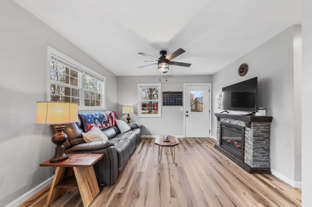 222 N Pine St, Hohenwald, TN 38462