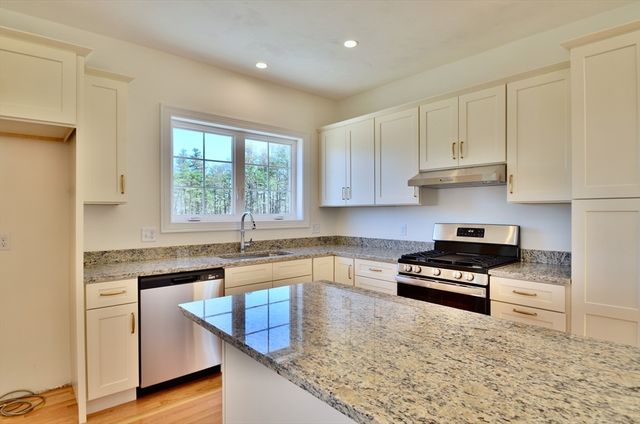 22D Crownshield 22D, Uxbridge, MA 01569