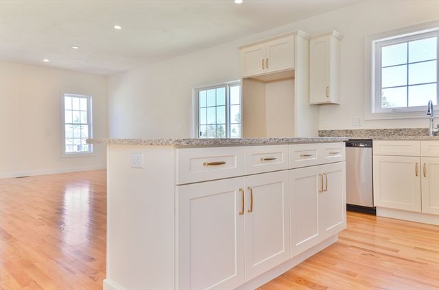 22D Crownshield 22D, Uxbridge, MA 01569