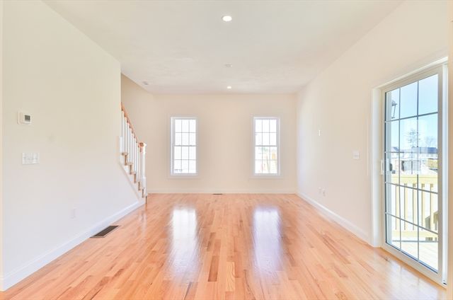 22D Crownshield 22D, Uxbridge, MA 01569