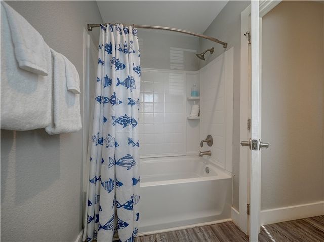 230 Cut Off 126, Port Aransas, TX 78373