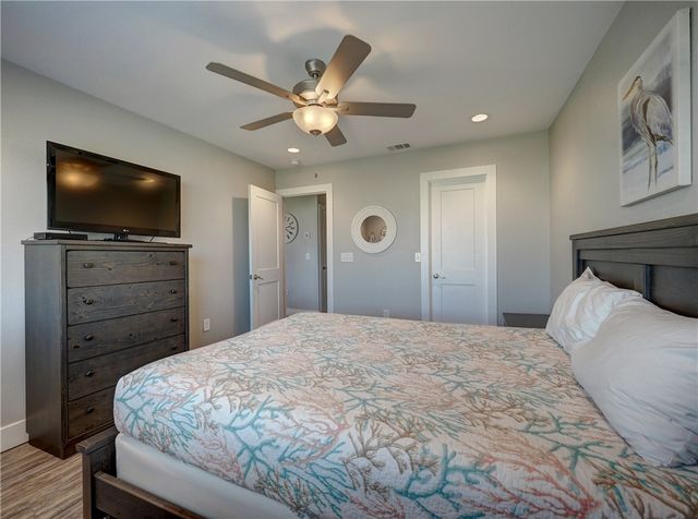 230 Cut Off 126, Port Aransas, TX 78373