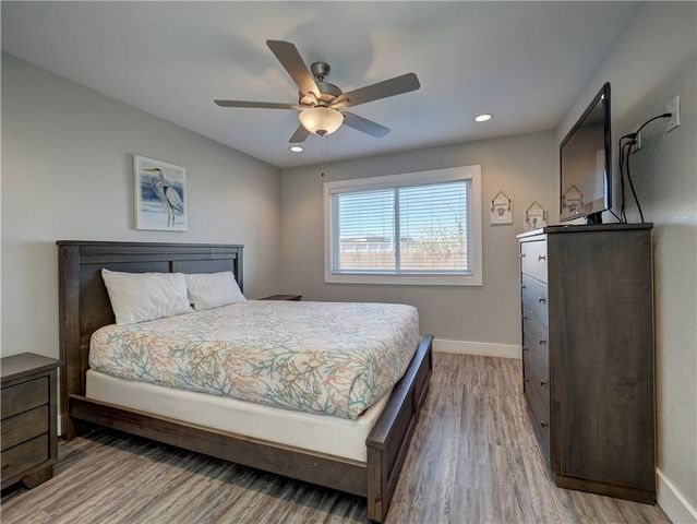 230 Cut Off 126, Port Aransas, TX 78373