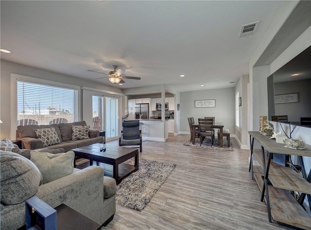 230 Cut Off 126, Port Aransas, TX 78373